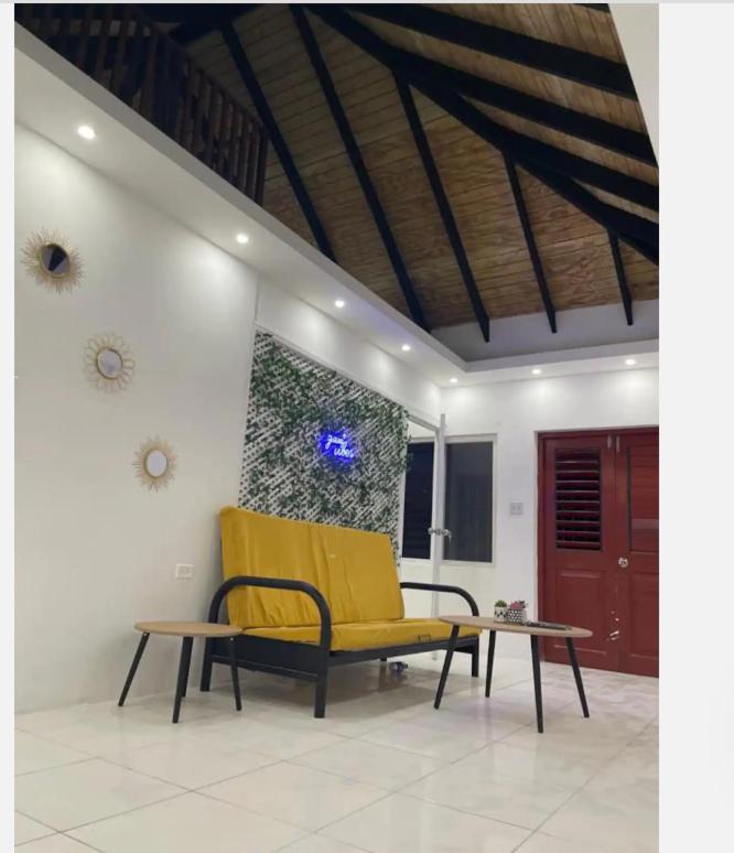 Queens Palace -Montego Bay Airport Suite מראה חיצוני תמונה